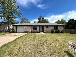 Building Photo - 2503 Biggs Dr