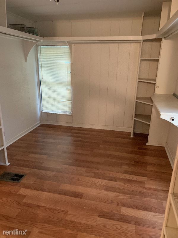 Building Photo - 18819 Greenwell Springs Rd