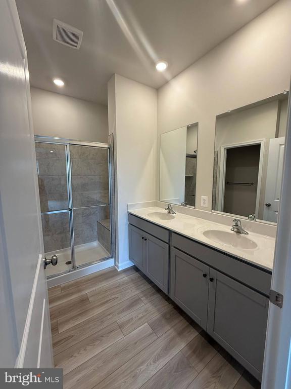 Building Photo - 18 Trout Lily Dr