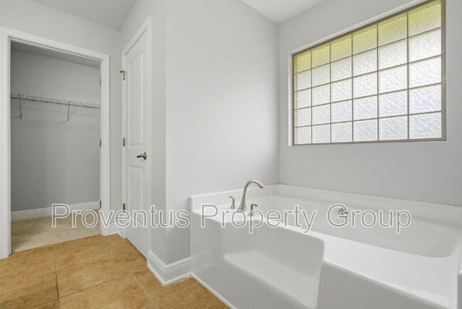 Building Photo - 6768 Indian St