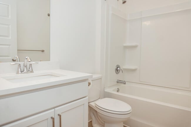 Building Photo - 233 Lyla Ln