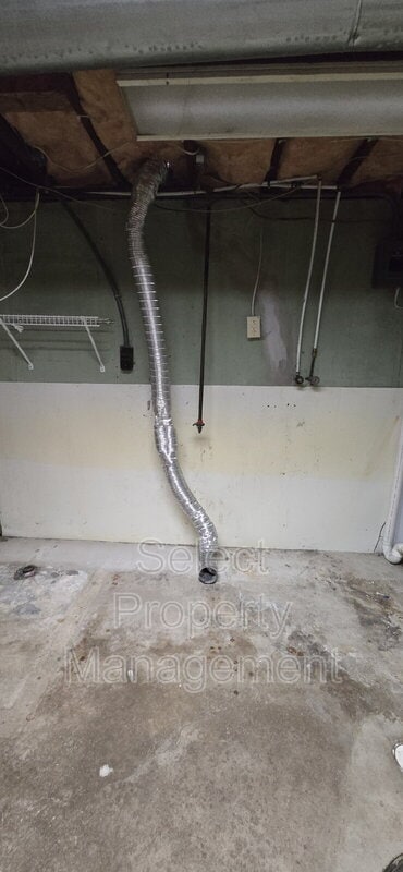 Building Photo - 1743 Rosemont Dr