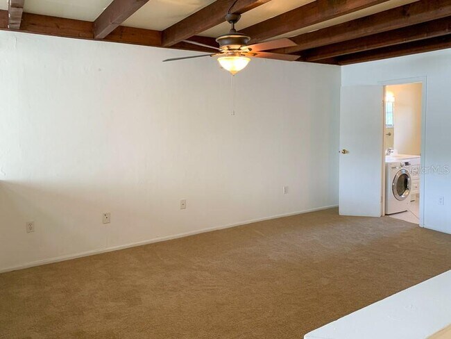 Building Photo - 605 SW 75th St