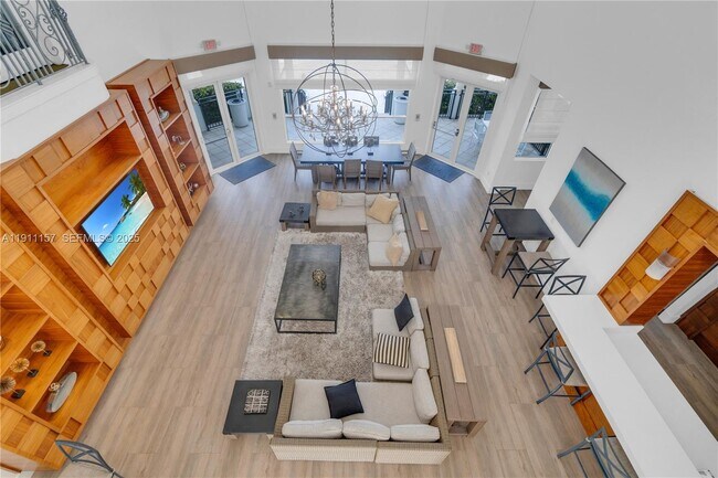 Building Photo - 3235 NE 184th St