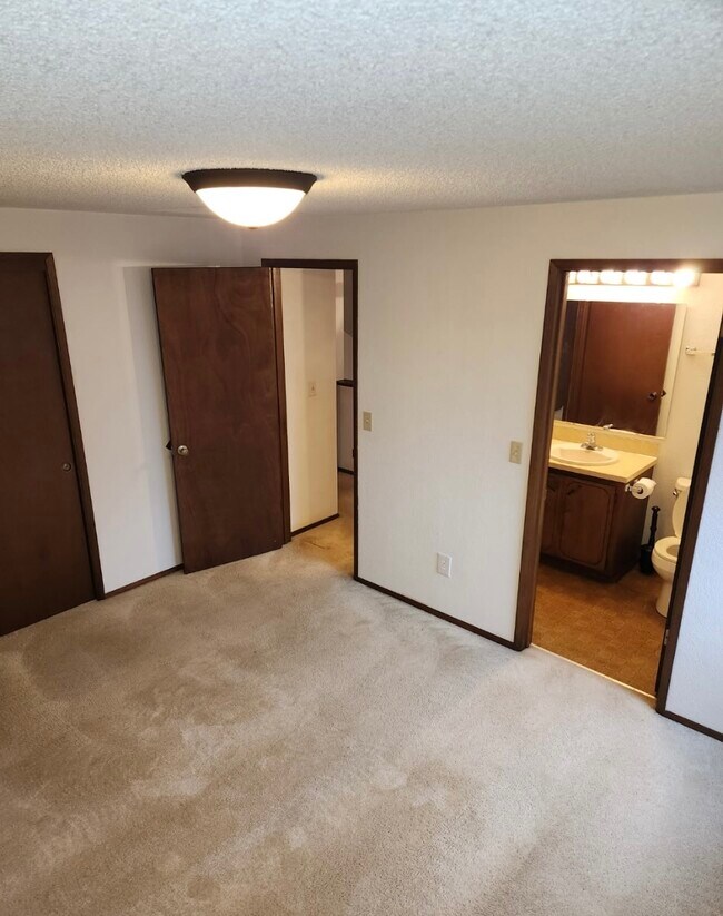 Building Photo - Lynnwood