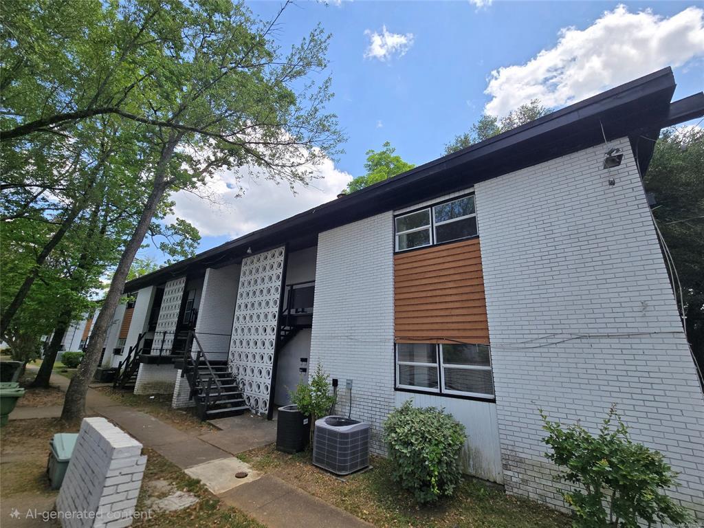 Building Photo - 3735 Wesley Dr