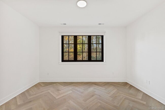 Building Photo - 100 E Putnam Ave