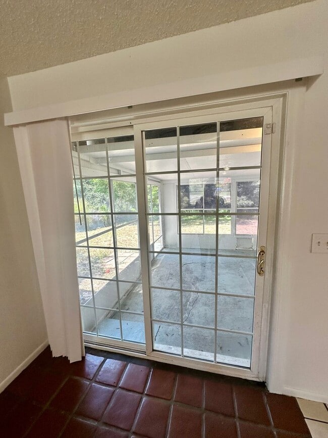 Building Photo - Charming 3-Bedroom Home in Apopka!