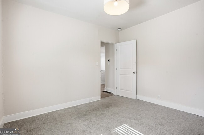 Building Photo - 310 Patterson Ave SE