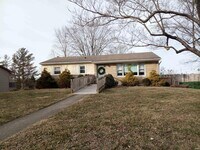 Building Photo - 310 Wynndale Dr