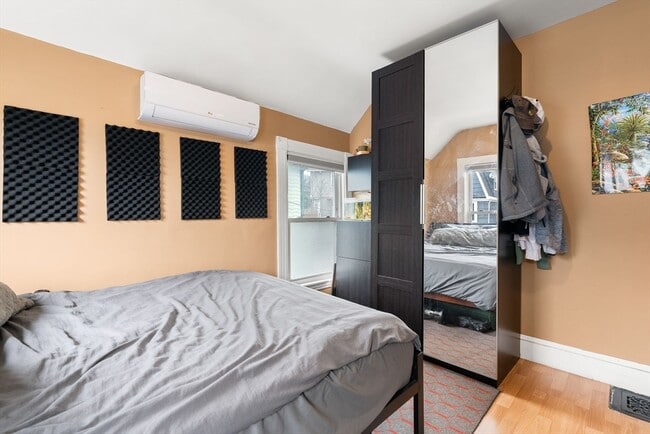 Building Photo - 12 Pomeroy St