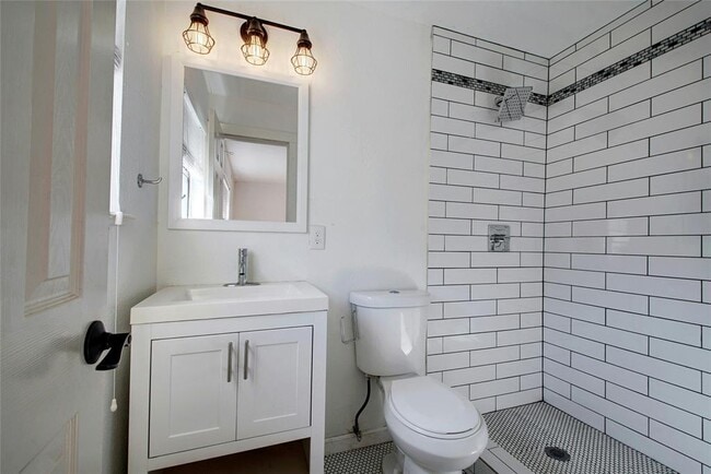 Building Photo - 6803 Santos St