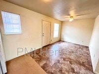 Building Photo - 813 E Huntsville Ave