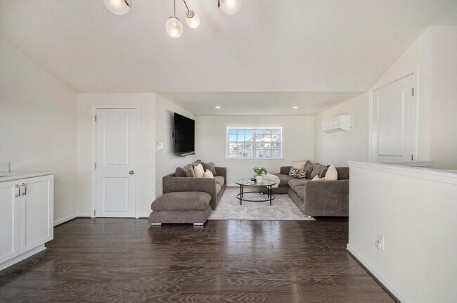 Building Photo - 2822 Purley Ave