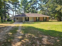 Building Photo - 27619 Gaylord South Rd