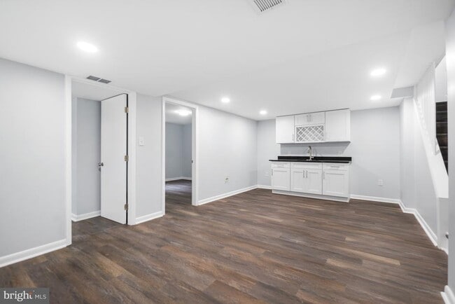 Building Photo - 10705 Lockridge Dr