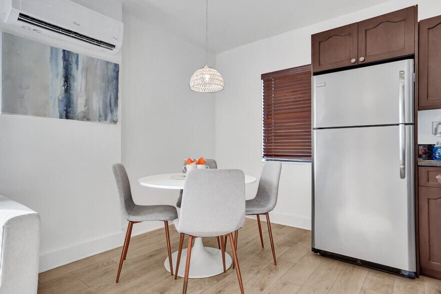 Building Photo - 333 Walnut St