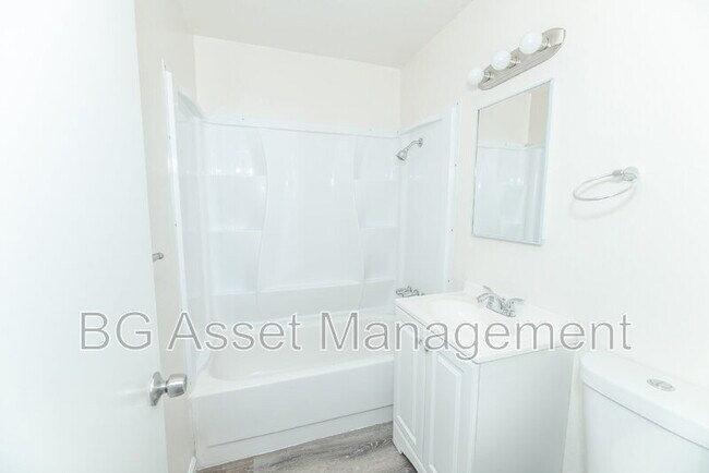 Building Photo - 412 San Marco St