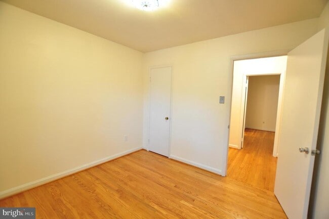 Building Photo - 6400 Westland Rd