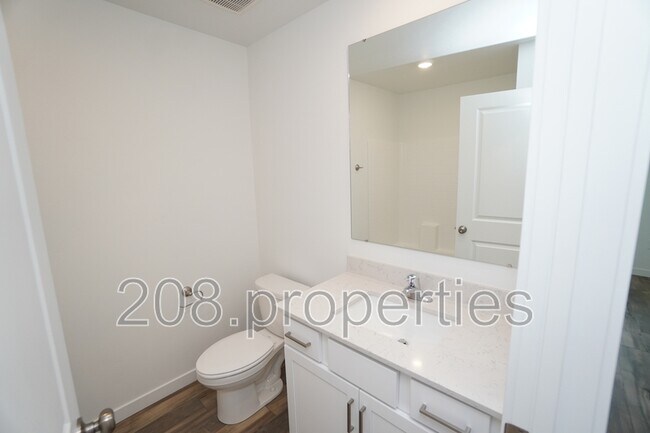 Building Photo - 798 Education St