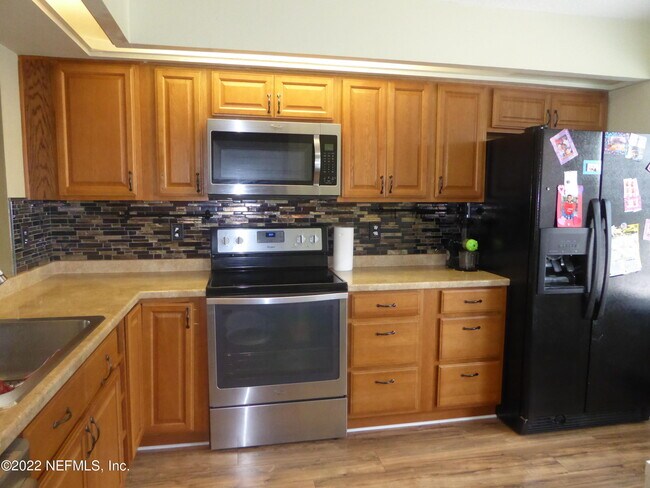 Building Photo - 14317 Coral Reef Dr S