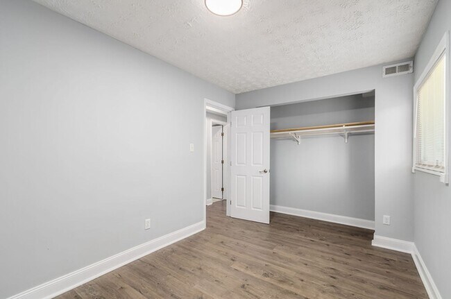 Building Photo - 1061-1063 East 15th Avenue