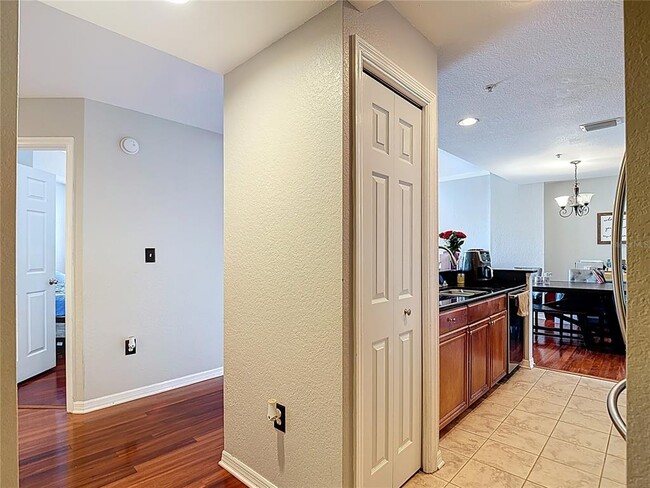 Building Photo - 700 S Harbour Island Blvd