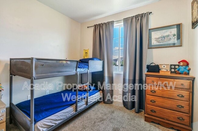 Building Photo - 1460 Lowe Peak Dr