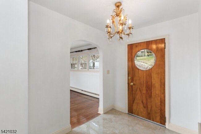 Building Photo - 145 Highview Terrace