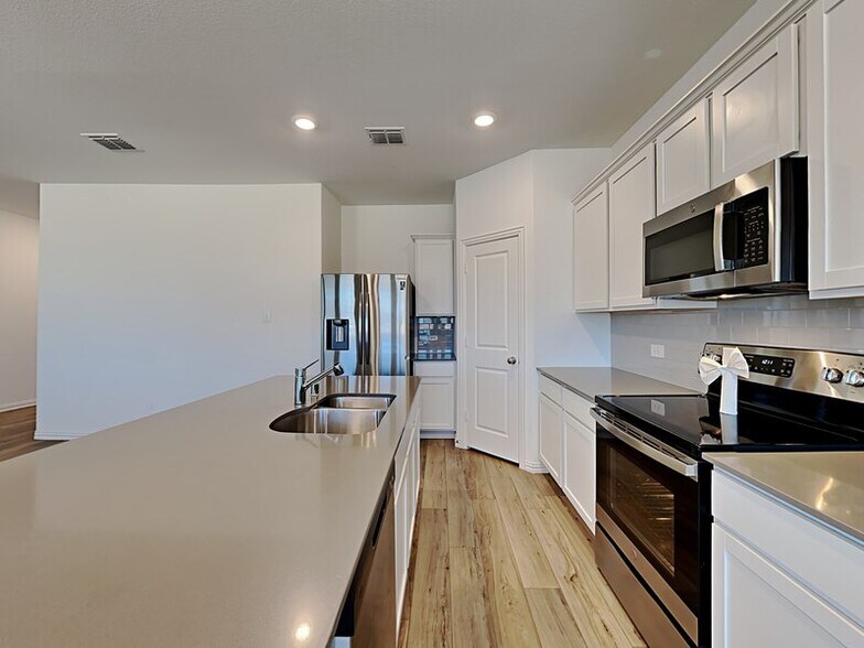 Building Photo - 6928 Falconer Way