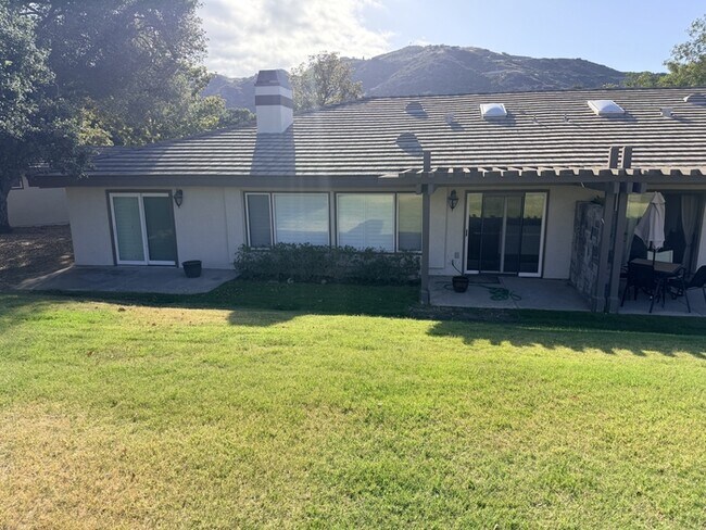 Building Photo - 38441 Oaktree Loop