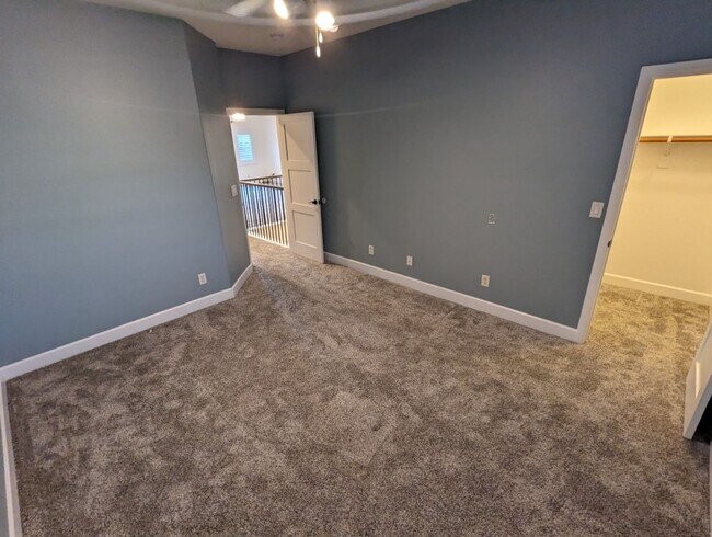 Building Photo - 8213 Fowler Falls Ct