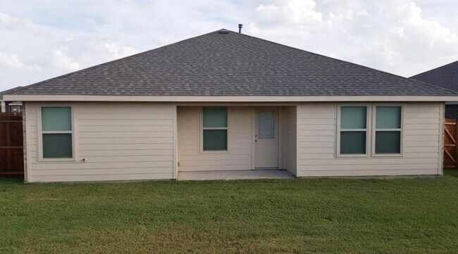 Building Photo - 1217 River Oak Ln