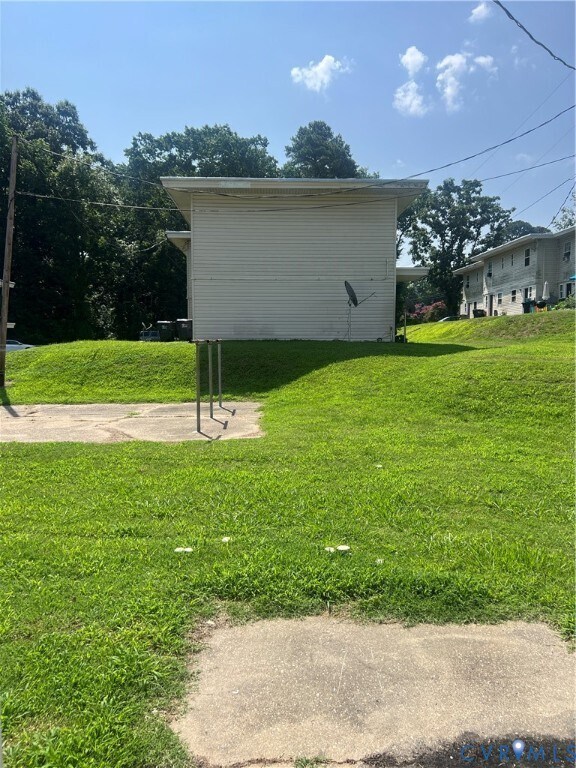 Building Photo - 605 Monticello Dr