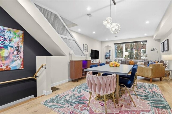 Building Photo - 5228 Dresden Wy