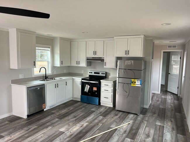 Building Photo - 16800 Jessica Rd