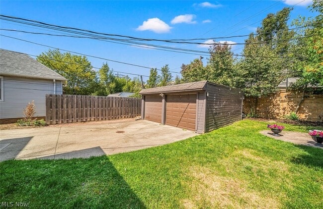 Building Photo - 4069 Bushnell Rd