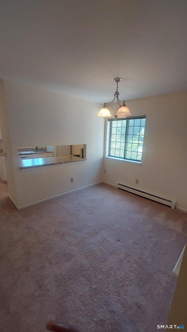 Building Photo - 28 Andover Ct