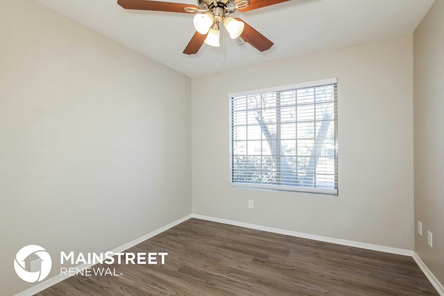 Building Photo - 4648 N 113th Dr