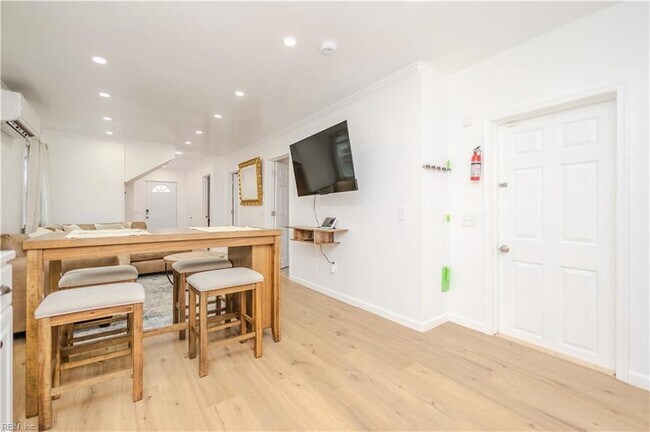 Building Photo - 138 D View Ave