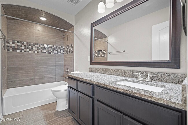 Building Photo - 12640 Mary Ponce Rd