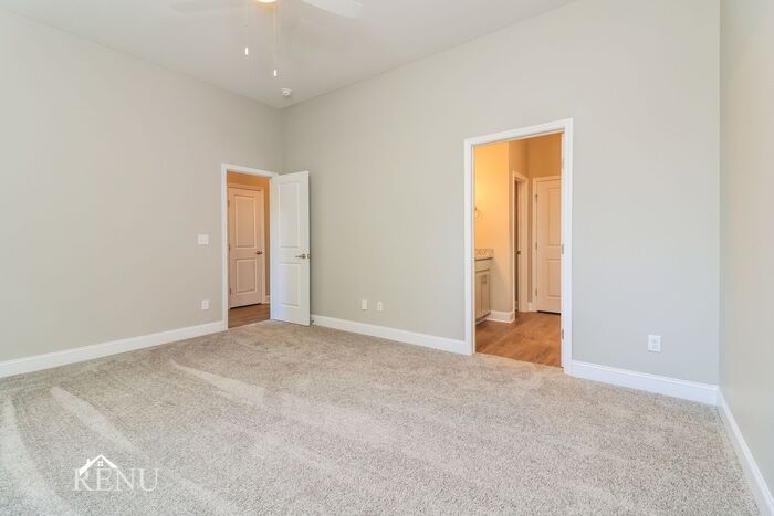 Building Photo - 5377 Lynnland Terrace