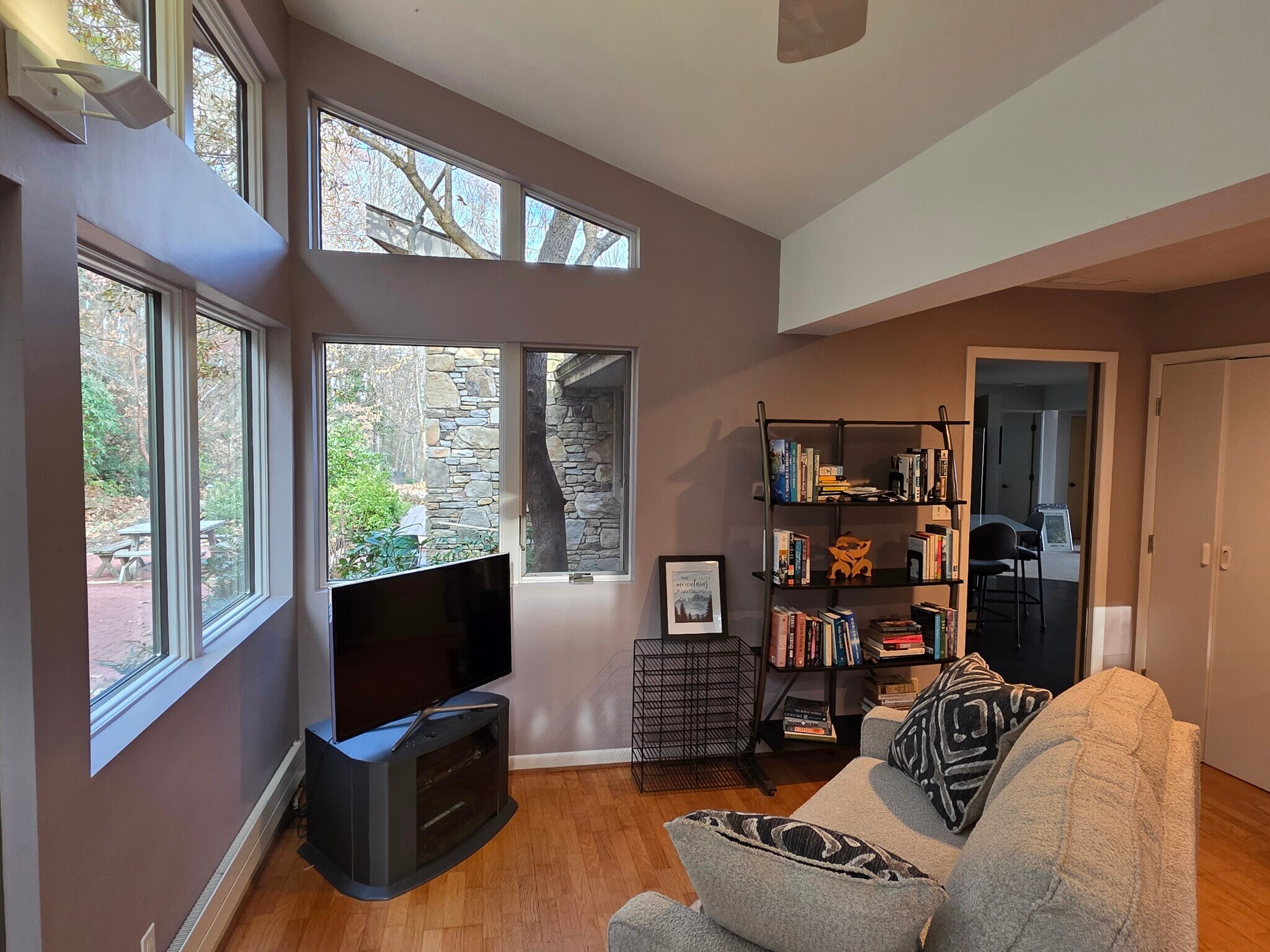 Building Photo - 100 Crab Apple Ln