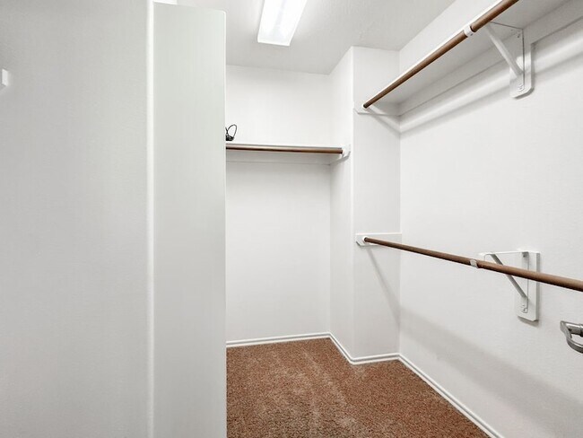Building Photo - 3 Fairlee Ct