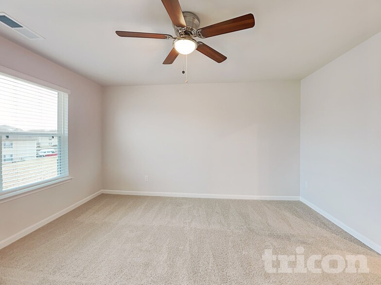 Building Photo - 130 Harvest Cir