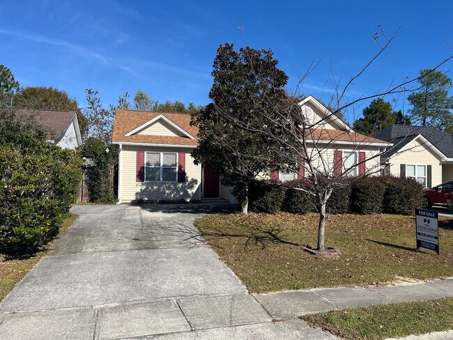 Primary Photo - Great Neighborhood with Community Pool