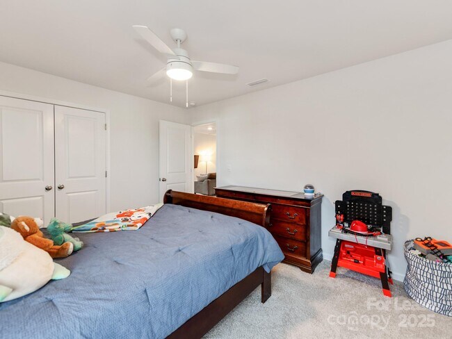 Building Photo - 1063 Thoroughbred Dr.