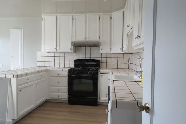 Building Photo - 489 Monterey