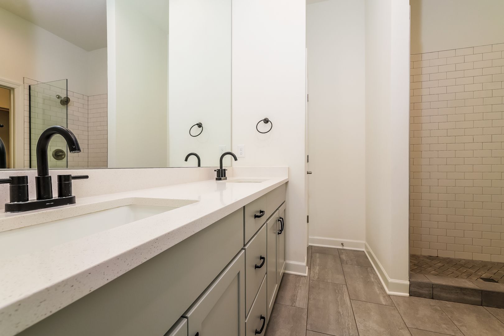 Building Photo - 16157-16165 Fontana St