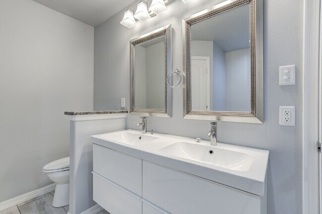 Building Photo - Wonderful 3 Bed 2 Bath in Willow Bend!